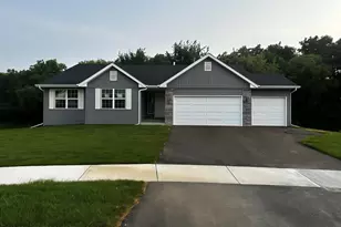 911 Harsevoort Wy, Clinton, WI 53525 - Photo 1