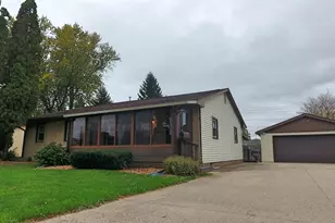 1607 Tamarack Ln, Janesville, WI 53545 - Photo 1