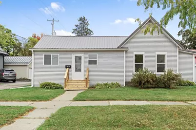 610 Ash Street, Baraboo, WI 53913 - Photo 1