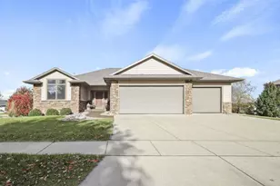 1154 Leslie Dr, Edgerton, WI 53534 - Photo 1