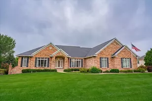 1824 Chadsworth Dr, Sun Prairie, WI 53590 - Photo 1