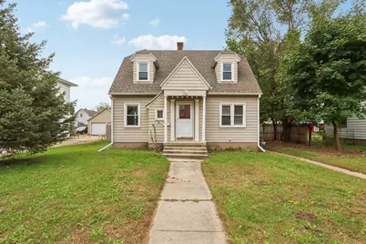 124 W Franklin Street, Portage, WI 53901 - Photo 1