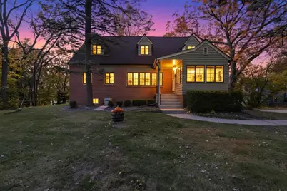 7 E Valley Road, Beloit, WI 53511 - Photo 1