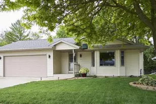 2514 N 36th Pl, Sheboygan, WI 53083 - Photo 1