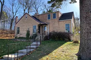 615 W Mackie St, Beaver Dam, WI 53916 - Photo 1