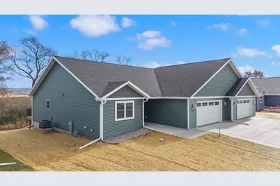 704 Roosevelt Street, Baraboo, WI 53913 - Photo 1