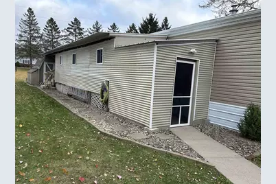 423 Gordon Drive, Onalaska, WI 54650 - Photo 1