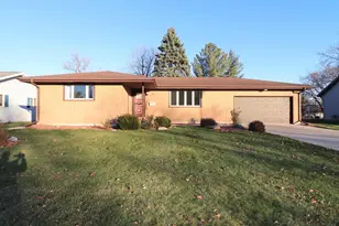 1128 N Osborne Ave, Janesville, WI 53548 - Photo 1