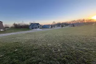 655-657 Greenway Point Dr, Janesville, WI 53548 - Photo 1