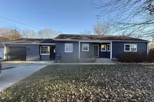 1633 Crescent Dr, Beloit, WI 53511 - Photo 1