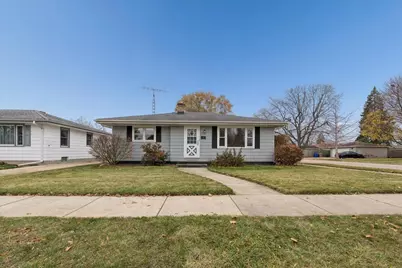 1727 24th Street, Kenosha, WI 53140 - Photo 1