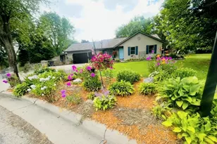 731 Sherwood Ln, Jefferson, WI 53549 - Photo 1