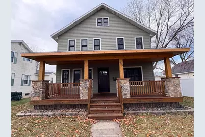 863 N Michigan Street, Prairie Du Chien, WI 53821 - Photo 1
