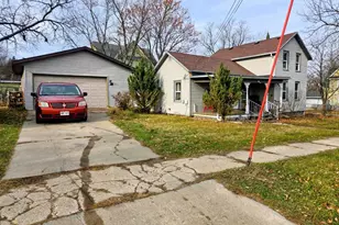 151 N Swetting St, Berlin, WI 54923 - Photo 1