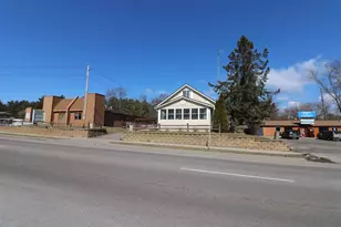 231 W Munroe Ave, Lake Delton, WI 53965 - Photo 1