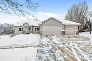 221 Glen View Rd, Mount Horeb, WI 53572 - Photo 1