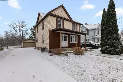 673 S Center Street, Beaver Dam, WI 53916 - Photo 1