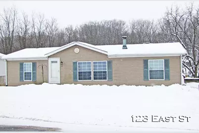 123 East Street, Potosi,  53820 - Photo 1