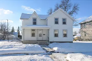 710 W Conant St, Portage, WI 53901 - Photo 1