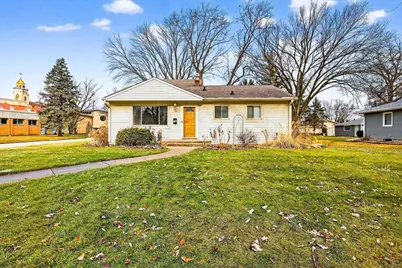 604 Renson Road, Hartland, WI 53029 - Photo 1