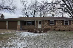 385 S Woodland Dr, Whitewater, WI 53190 - Photo 1