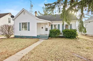 218 W Emmett St, Portage, WI 53901 - Photo 1