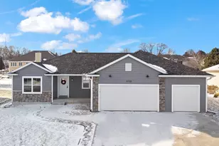 1035 Bluegrass Trl, Waterloo, WI 53594 - Photo 1