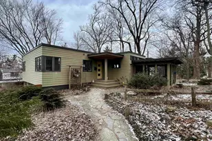 21 Glenway St, Madison, WI 53705 - Photo 1