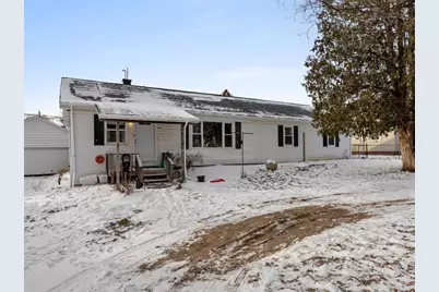 914 35th Street, Manitowoc, WI 54220 - Photo 1