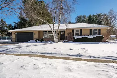 2910 Rutledge Avenue, Janesville, WI 53545 - Photo 1