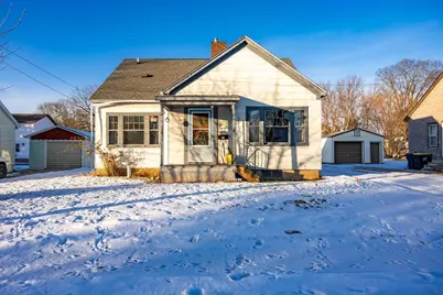 129 Wisconsin Street, Mauston, WI 53948 - Photo 1