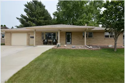 1909 E Memorial Drive, Janesville, WI 53545 - Photo 1