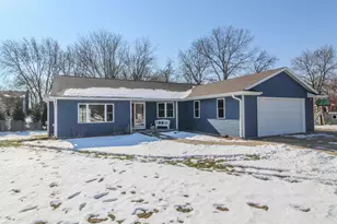 864 Leah Ct, Jefferson, WI 53549 - Photo 1
