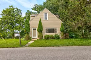 694 Fox Ln, Waterloo, WI 53594 - Photo 1