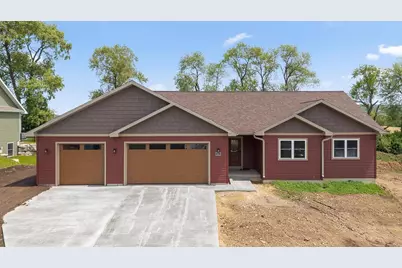 402 Roosevelt Street, Baraboo, WI 53913 - Photo 1