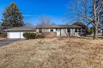 550 Grandview Lane, Platteville,  53818 - Photo 1