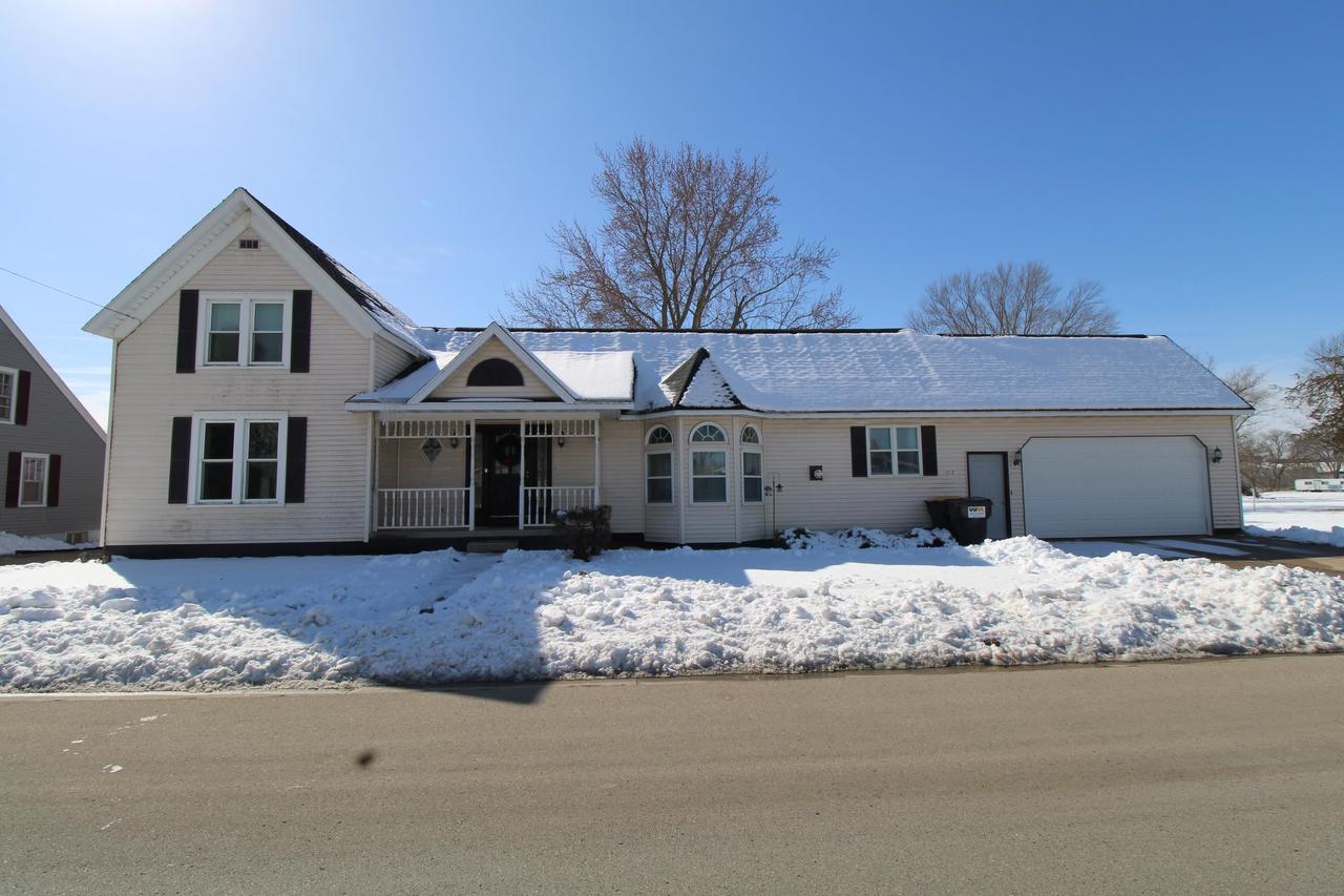317 Ripon Rd, Berlin, WI 54923 - MLS 2017298 - Coldwell Banker