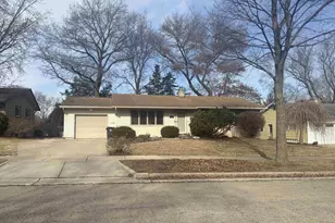 5018 Ironwood Dr, Madison, WI 53716 - Photo 1