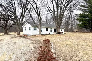 5636 County Road D, Beloit, WI 53511 - Photo 1