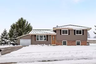 609 Melanie Ln, Ripon, WI 54971 - Photo 1