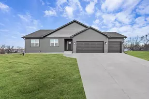 549 Prestige Ct, Edgerton, WI 53534 - Photo 1
