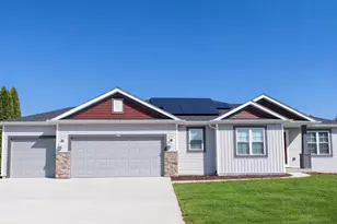 217 Wollet Dr, Fort Atkinson, WI 53538 - Photo 1