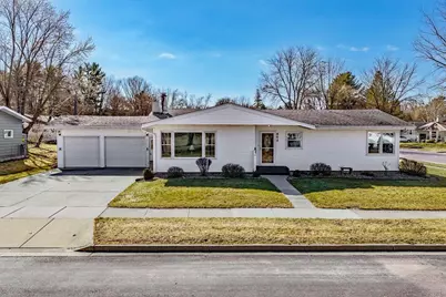 402 Modern Avenue, Reedsburg, WI 53959 - Photo 1