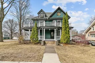 215 North Bridge St, Markesan, WI 53946 - Photo 1