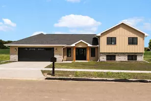 118 Windmill Ridge Rd, Janesville, WI 53536 - Photo 1