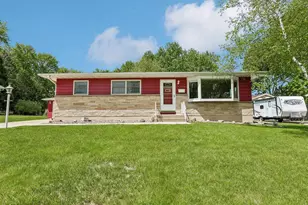 5413 Herro Ln, Madison, WI 53716 - Photo 1