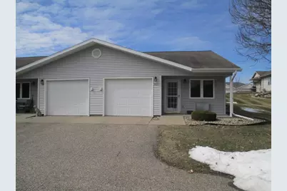 1523 15th Street #59, Baraboo, WI 53913 - Photo 1