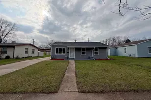 1860 Sun Valley Dr, Beloit, WI 53511 - Photo 1