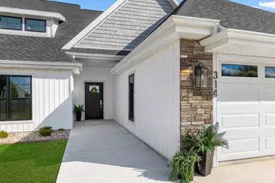 314 Willow Street, Pardeeville, WI 53954 - Photo 1