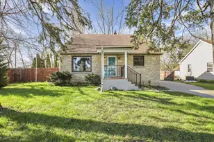 2009 Vahlen St, Madison, WI 53704 - Photo 1